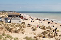 50-летняя женщина отправилась загорать на пляж в Европе и оказалась изнасилованной 50-летняя женщина отправилась загорать на пляж в Европе и оказалась изнасилованной