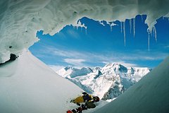 Альпинист рассказал об особой сложности ставшего ловушкой для россиянки пика Победы