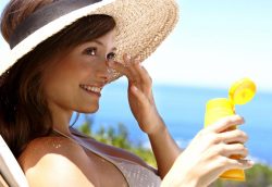 Как избавиться от пигментных пятен после загара? Как избавиться от пигментных пятен после загара?