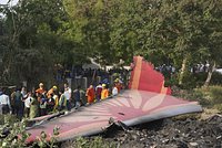 Безбилетный пассажир пробрался в отсек шасси самолета и не выжил во время полета