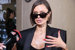 Боня призвала дать шанс застрявшей на пике Победы альпинистке