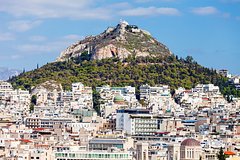 Делавший селфи во дворе церкви турист сорвался с вершины горы на камни Делавший селфи во дворе церкви турист сорвался с вершины горы на камни