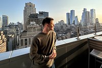 Десятки россиян лишились отпуска из-за дефекта в загранпаспортах. Что стало причиной?