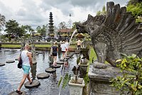 Двух бездыханных женщин обнаружили на пляжах в Европе с разницей в четыре часа Двух бездыханных женщин обнаружили на пляжах в Европе с разницей в четыре часа