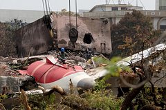 Единственный выживший в авиакатастрофе отказался возвращаться к семье из-за фобии