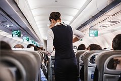Медики из России и Казахстана спасли жизнь пассажира самолета в его день рождения