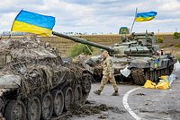 Мединский сообщил о «мучительном торге» с Украиной за мирных жителей Курской области