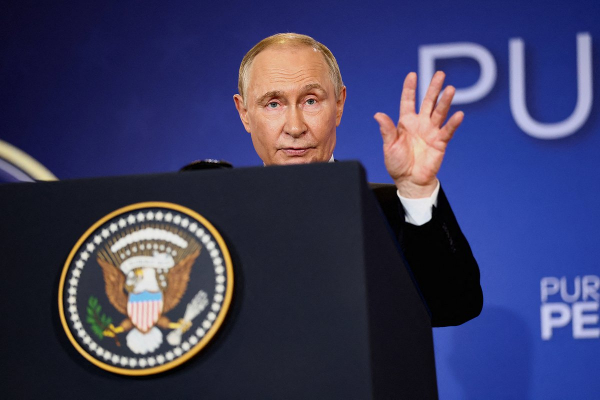 «Начало большого и тернистого пути». Что политики и военкоры говорят об итогах саммита Трампа и Путина на Аляске