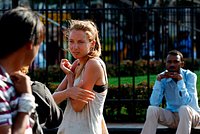 Отправившейся в поход девушке пришлось спасаться бегством от голого мужчины