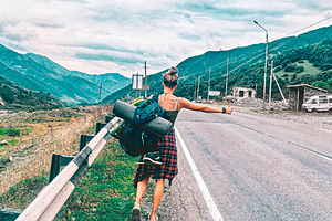 Отправившиеся в отпуск в Европу глухие туристки попали под колеса поезда и не выжили Отправившиеся в отпуск в Европу глухие туристки попали под колеса поезда и не выжили