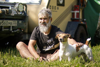 Пара блогеров отправилась в путешествие на фургоне по горам и не выжила