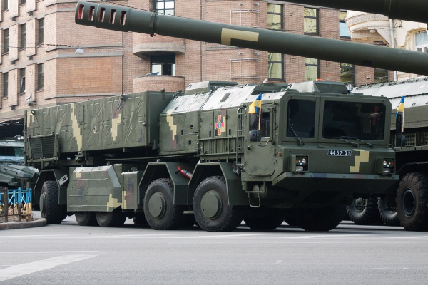 «Ракетную программу Украины отбросили назад». Российские военные ударили по месту хранения ракет, способных долететь до Москвы