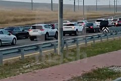 Рекордная пробка образовалась на подъезде к Крымскому мосту