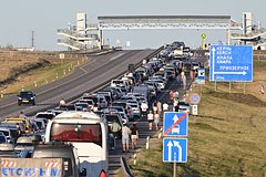 Россиянам назвали самые загруженные дни на Крымском мосту в сентябре