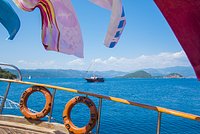 Россияне на сутки лишились отпуска на море из-за сломанного колеса самолета Россияне на сутки лишились отпуска на море из-за сломанного колеса самолета