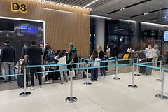 Россияне провели в аэропорту Турции больше суток из-за задержки рейса