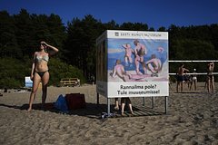 Россиянин описал пляж Прибалтики фразой «с женами ехать запрещено»