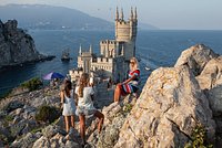 Россиянка описала пляж в Крыму фразой «даже стоячие места было сложно занять» Россиянка описала пляж в Крыму фразой «даже стоячие места было сложно занять»