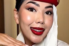 Российская стюардесса показала легендарный макияж Emirates и восхитила подписчиков