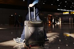 Семью из России отказались пускать в самолет до Москвы без бумажных посадочных