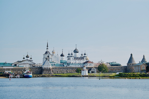 Север помнит. Почему поездка на Соловецкие острова может стать одной из самых незабываемых в жизни?