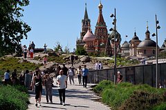 Собянин отреагировал на идею ввести туристический налог в Москве Собянин отреагировал на идею ввести туристический налог в Москве