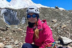 «Туда невозможно добраться». Операцию по спасению российской альпинистки завершили «Туда невозможно добраться». Операцию по спасению российской альпинистки завершили