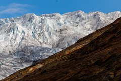 Турист пять дней просидел без воды со сломанной ногой на леднике в Европе