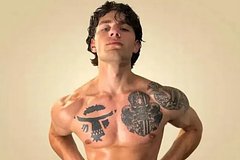 Турист получил ножом в лицо в Европе после попытки защитить женщин от нападения