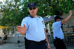 Туристы избили владельца магазина и спровоцировали массовую драку на курорте Турции