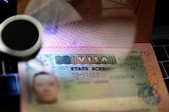 В Евросоюзе задумались о квотах на шенгенские визы для россиян
