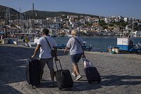 В Греции испугались краха туризма после полного запрета на въезд россиян В Греции испугались краха туризма после полного запрета на въезд россиян