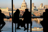 Влюбленных выгнали из туристического города Европы из-за прыжка в воду Влюбленных выгнали из туристического города Европы из-за прыжка в воду