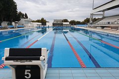 Восьмилетний мальчик спрыгнул с трамплина в бассейне и унес жизнь мужчины