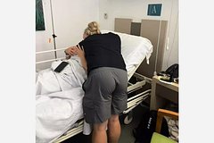 Врачи на курорте Европы отказались помогать больной туристке из-за ее национальности