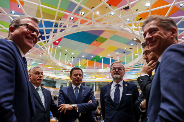 «Зайдет слишком далеко». В ЕС растет недовольство антироссийским курсом. К каким последствиям это может привести? «Зайдет слишком далеко». В ЕС растет недовольство антироссийским курсом. К каким последствиям это может привести?