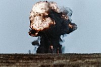 Жертвами взрыва в пороховом цеху завода под Рязанью стали 14 человек, более ста пострадали. Спасатели продолжают разбирать завалы